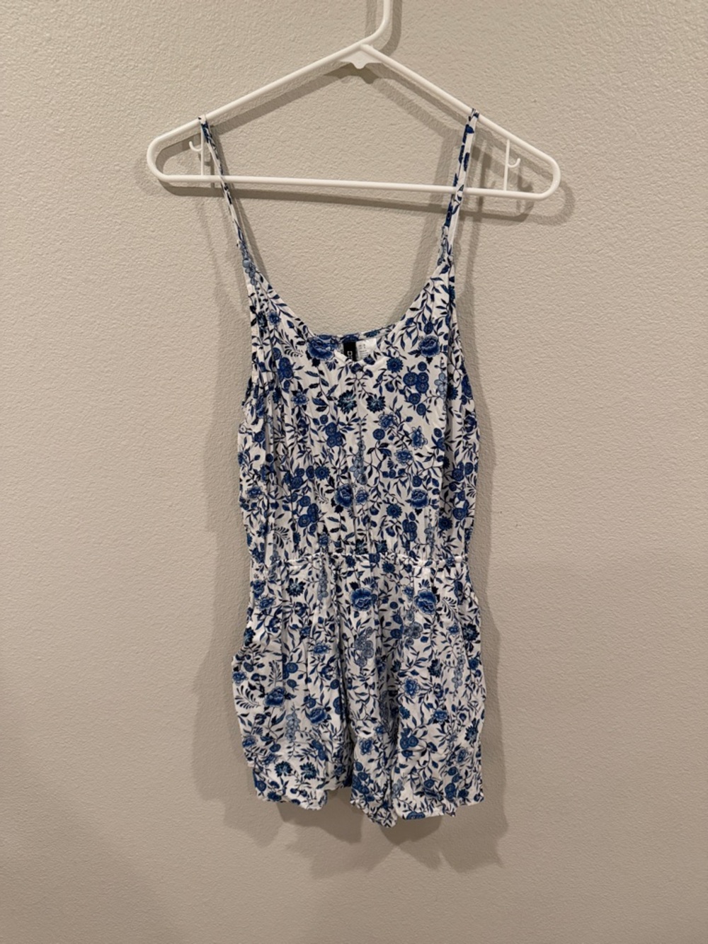 H&M White and Blue Floral Romper